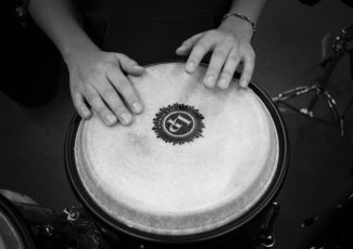 hands drumming